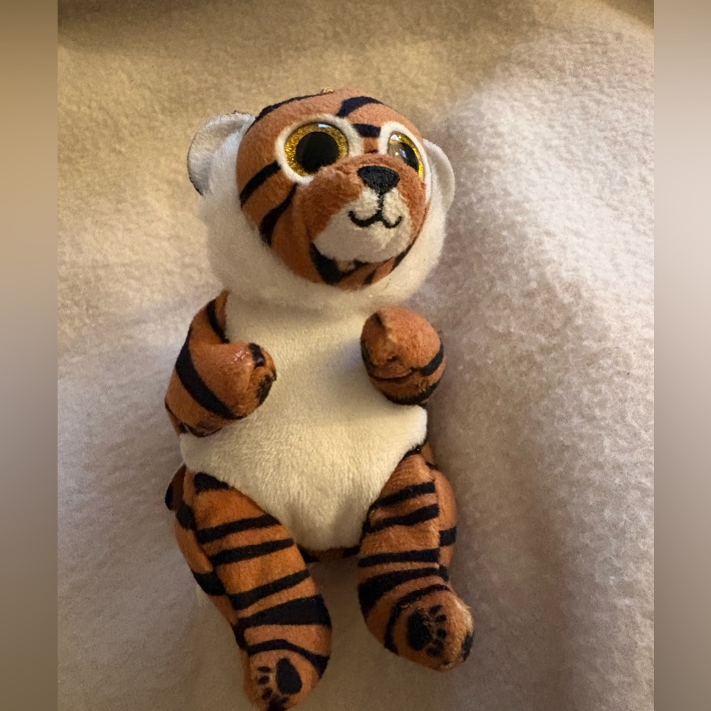 Clawdia Ty Beanie Bellies Key chain plush